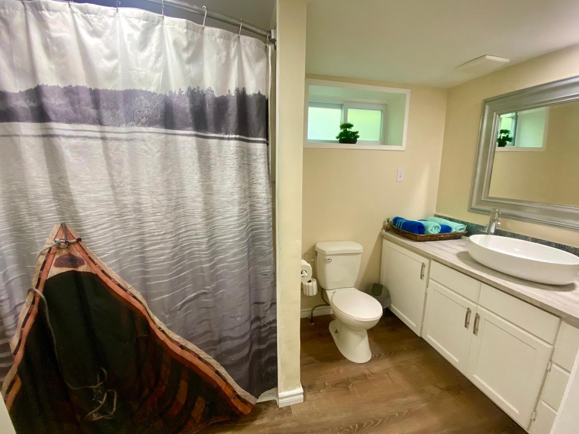 Cobourg Country Home - 10 Minutes From Cobourg Beach! 외부 사진